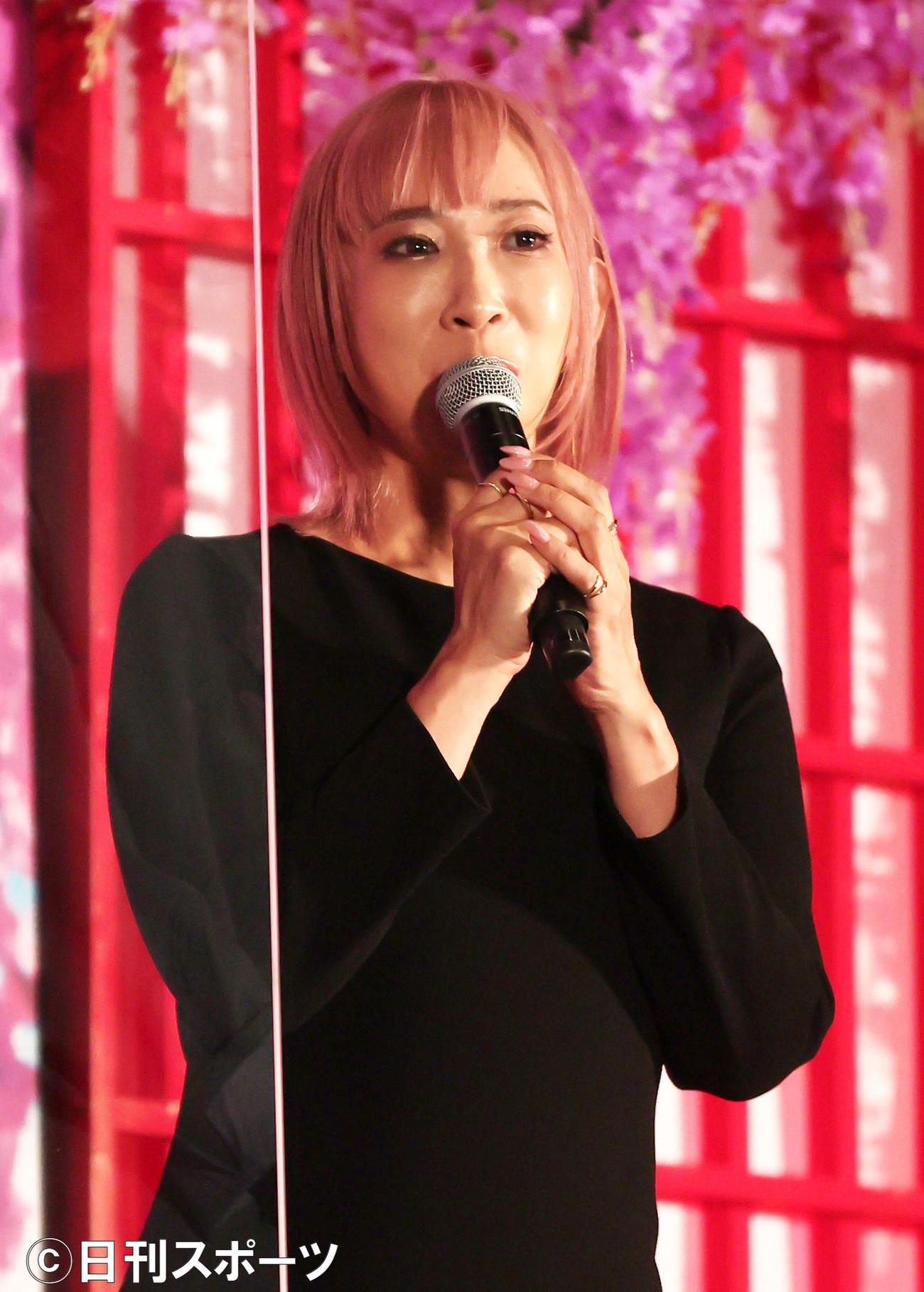 映画「ホリック　xxxHOLiC」完成披露試写会舞台あいさつに出席した蜷川実花監督（撮影・野上伸悟）