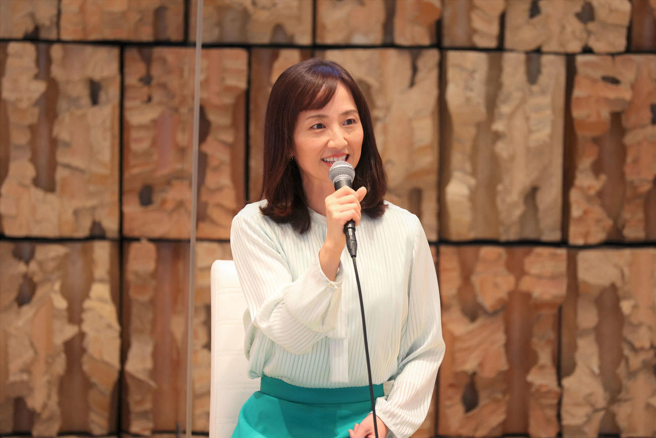 番組への意気込みを語る首藤奈知子アナウンサー
