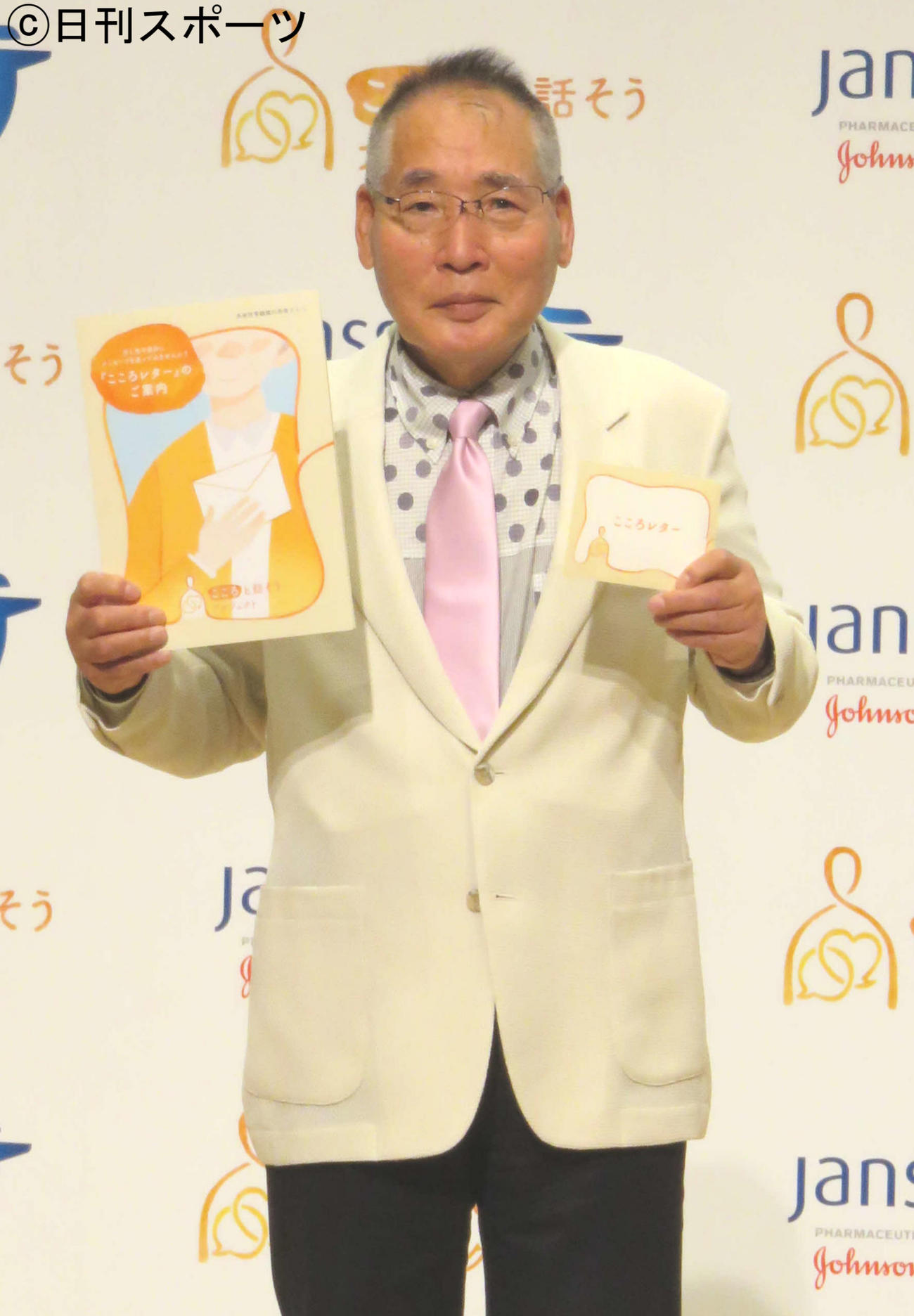 多発性骨髄腫の患者のためのプロジェクト発表会に出席し、妻花子の近況を伝えた宮川大助（撮影・村上久美子）