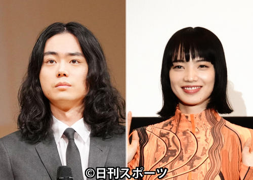 菅田将暉（左）と小松菜奈