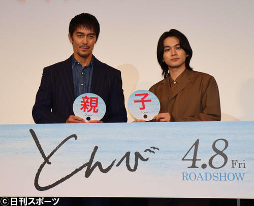 映画「とんび」の公開直前イベントに出席した阿部寛（左）と北村匠海