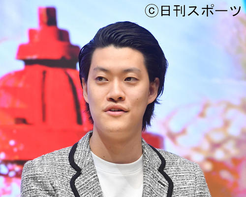 霜降り明星の粗品（21年2月撮影）