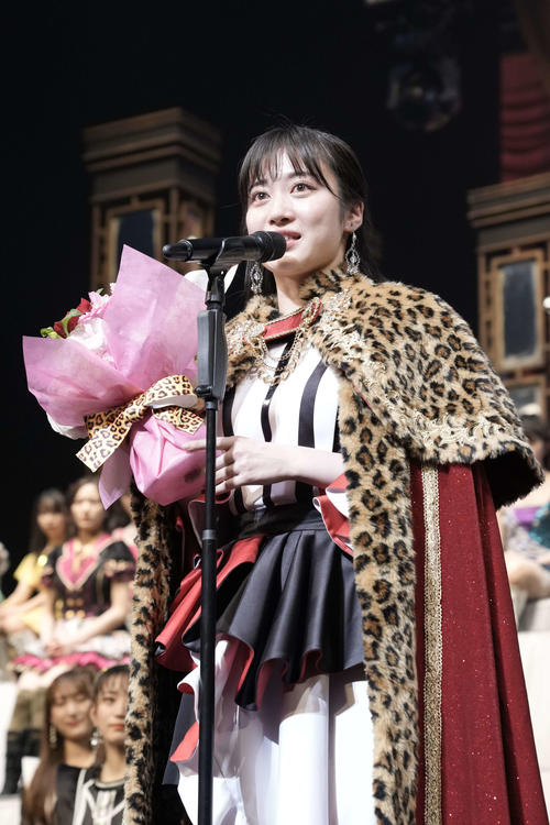 NMB48の次作シングル選抜を決めるファン投票で1位となり、あいさつする川上千尋(C)NMB48