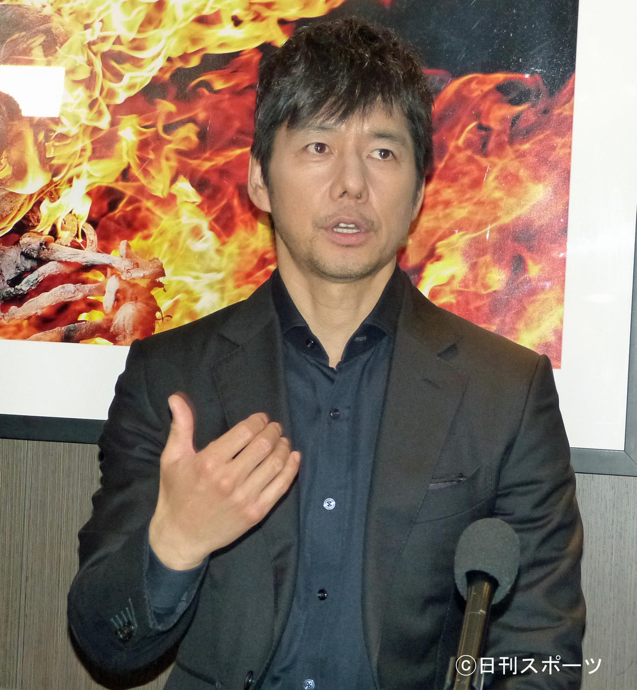 アカデミー賞授賞式前日に日本メディアの取材に応じた「ドライブ・マイ・カー」の西島秀俊（撮影・千歳香奈子）