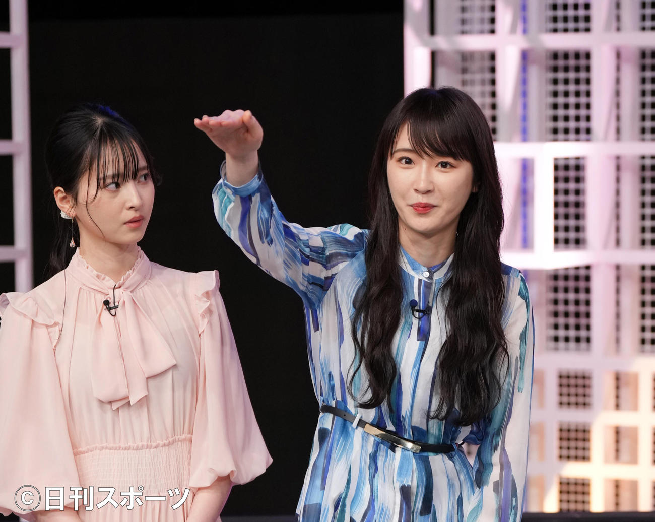 「私が女優になる日＿」season2のファイナリストの囲み取材で質問に答える高山一実（撮影・菅敏）