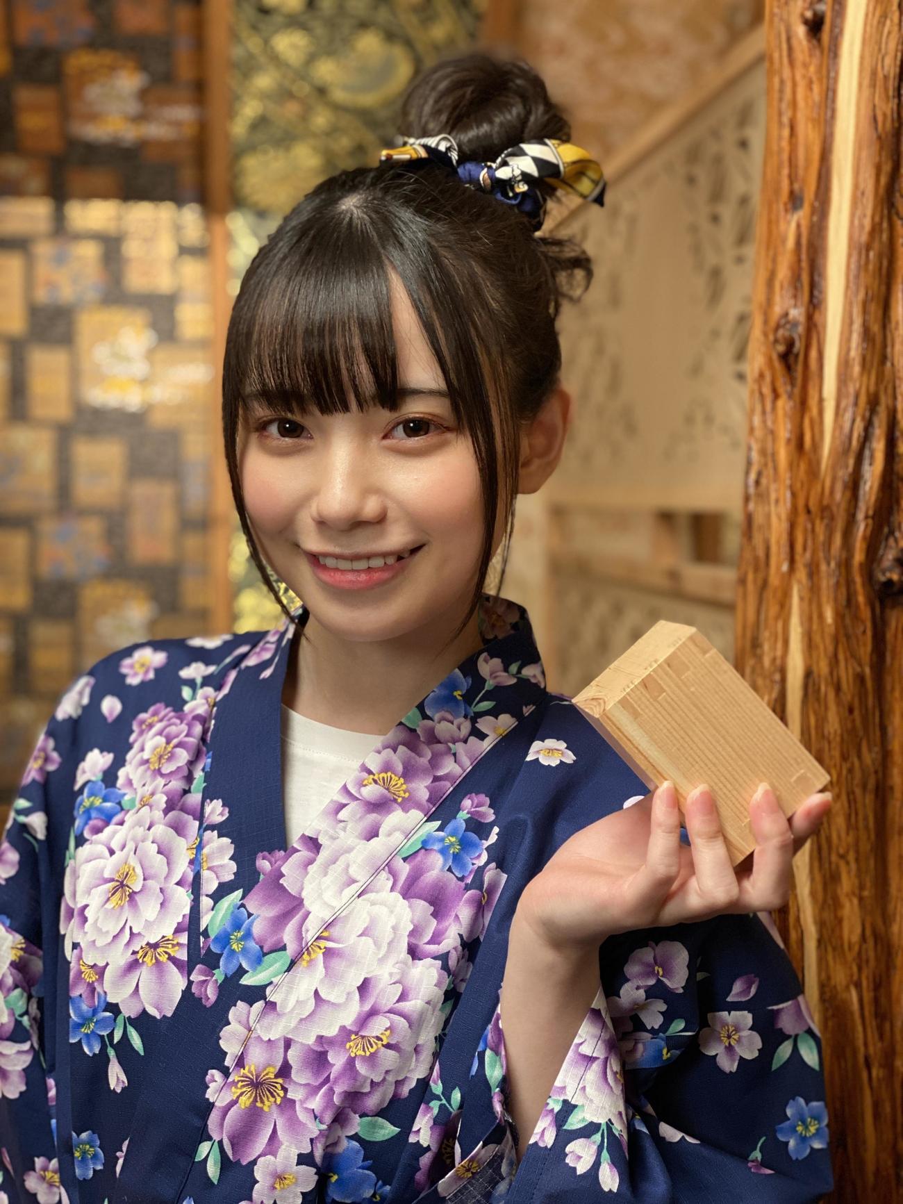 日本テレビ系ドラマ「悪女（わる）～働くのがカッコ悪いなんて誰が言った？～」に出演するあかせあかり