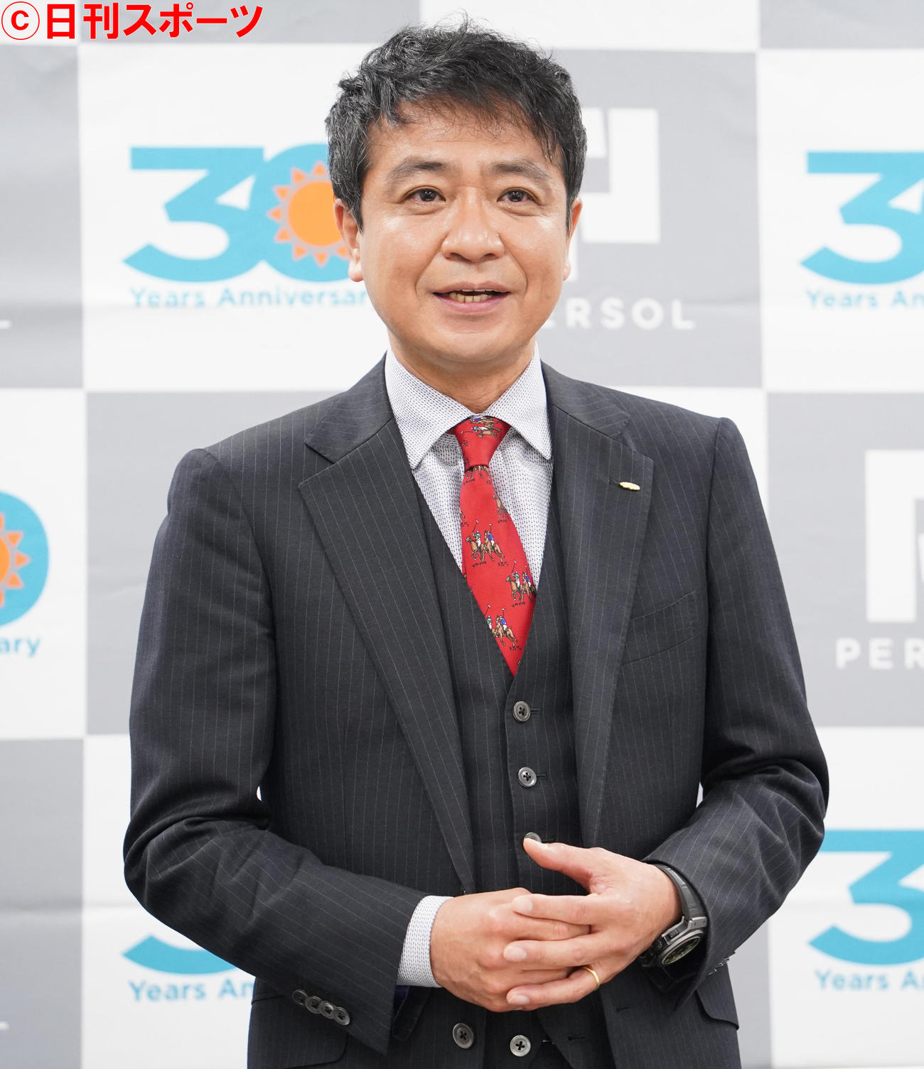 「触覚書道」の体験イベントに出席した中山秀征（撮影・佐藤勝亮）