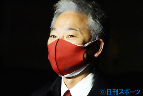 早大大学院のスポーツ科学研究科に入学したお笑いコンビ、ホンジャマカの恵俊彰（撮影・佐藤成）