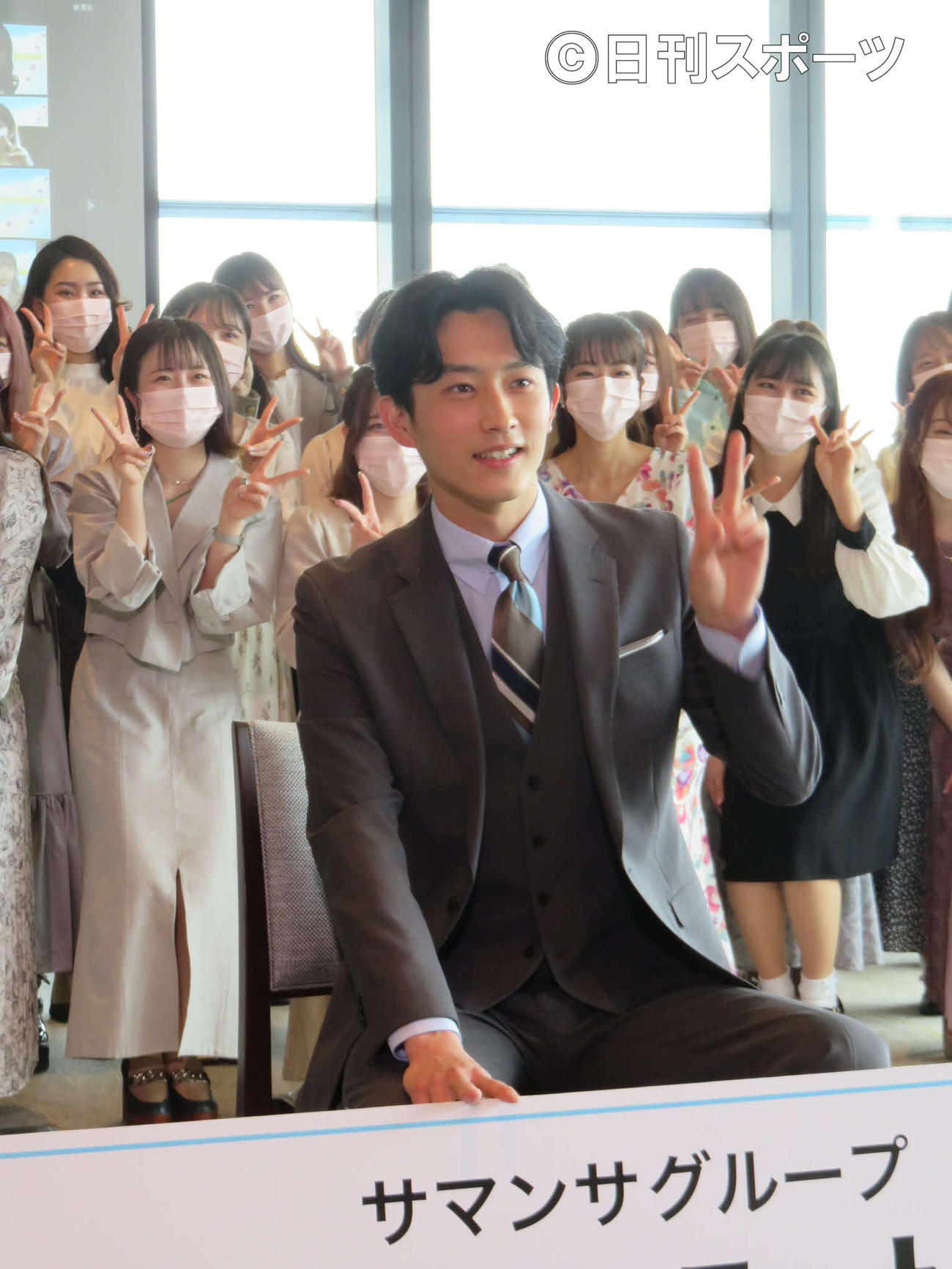 サマンサタバサの入社式に出席した杉野遥亮