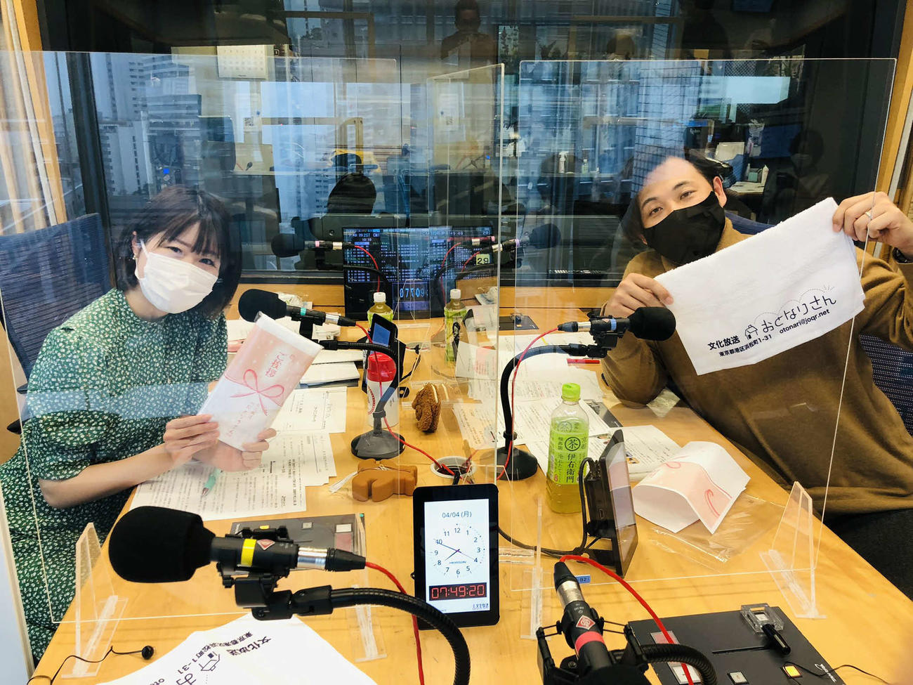 文化放送で4日、スタートした平日の新ワイド番組「おとなりさん」の坂口愛美アナウンサーとアルコ＆ピース平子祐希