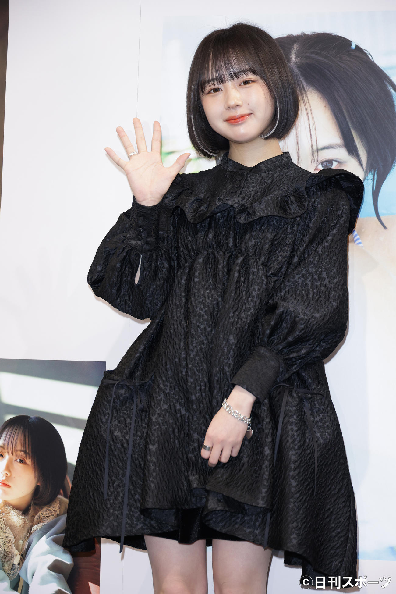 写真集発売記念イベントを行ったなえなの（撮影・中島郁夫）
