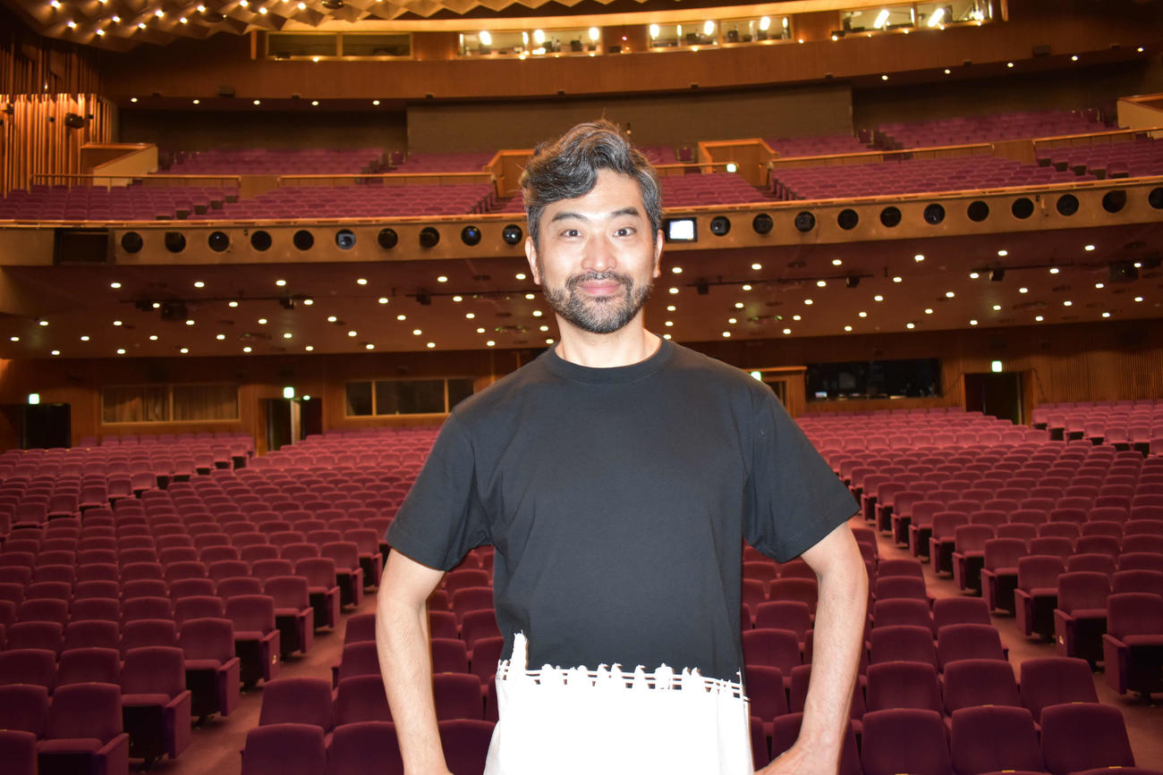 舞台「千と千尋の神隠し」に出演する松之木天辺