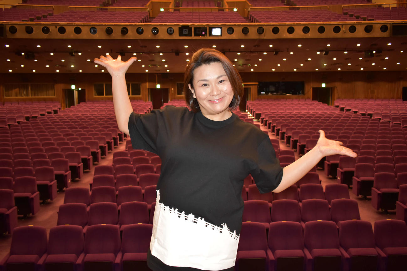 舞台「千と千尋の神隠し」に出演する武者真由