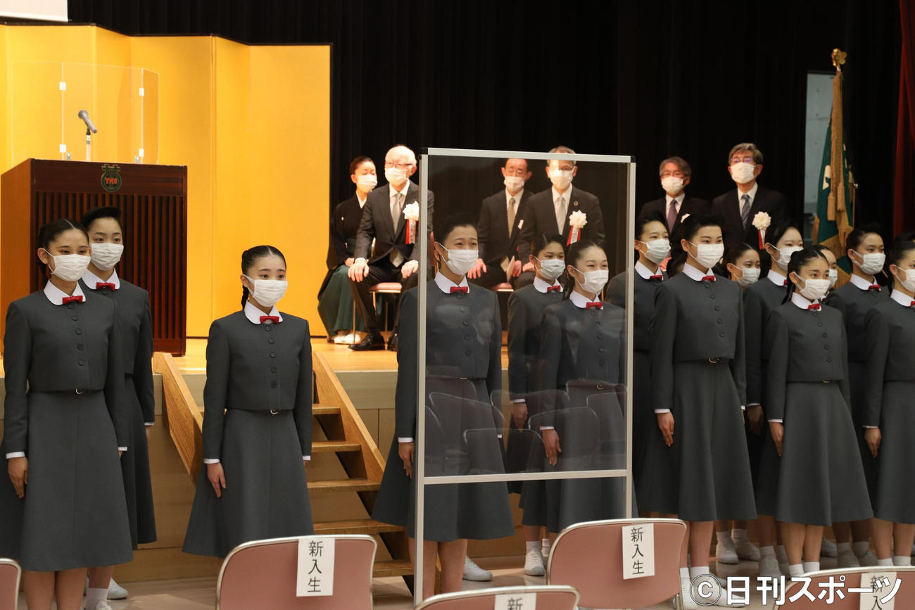 感染対策を徹底して行われた110期入学式