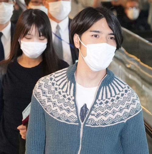 2021年11月、渡米する小室圭さんと眞子さん