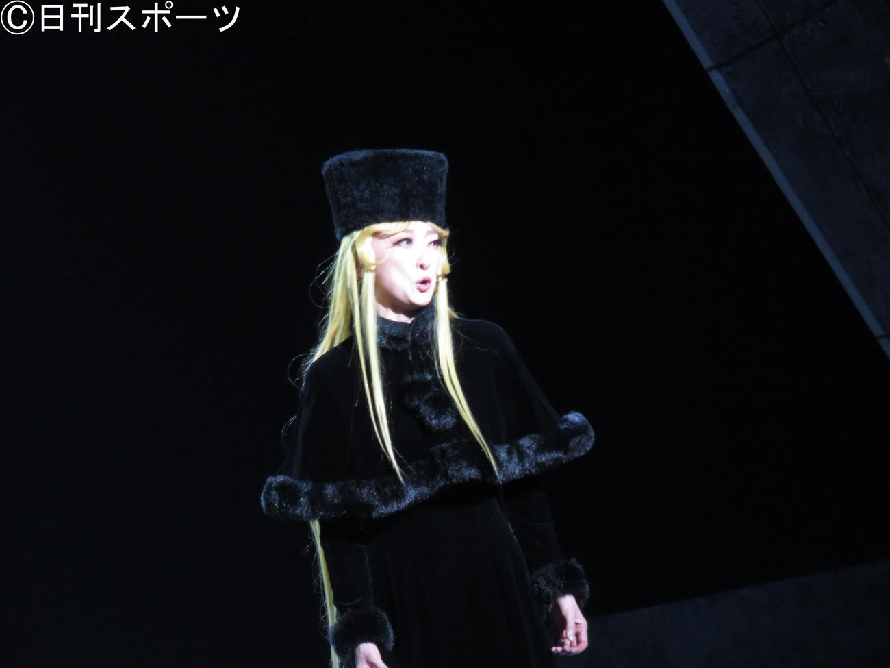 舞台「銀河鉄道999 THE MUSICAL」でメーテル役の花總まり