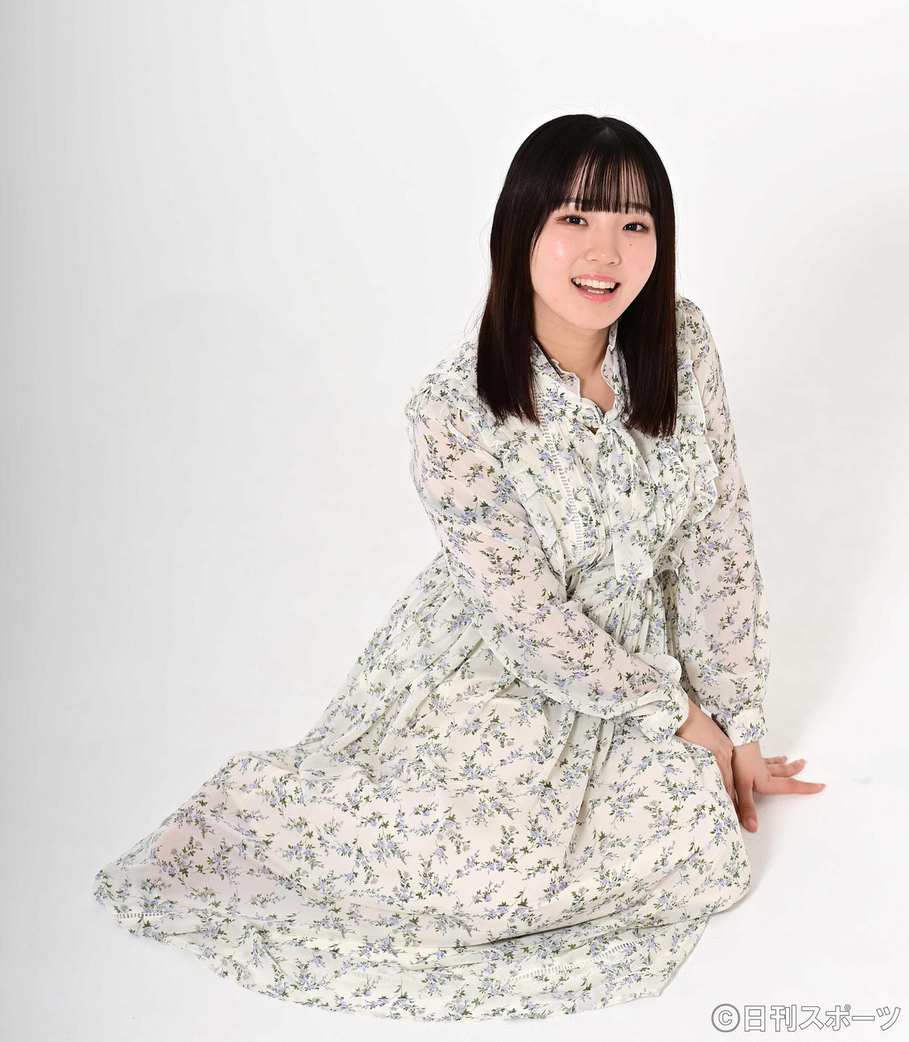 2nd写真集「Metamorphose 2.0」を発売中の花咲ひより（撮影・小沢裕）