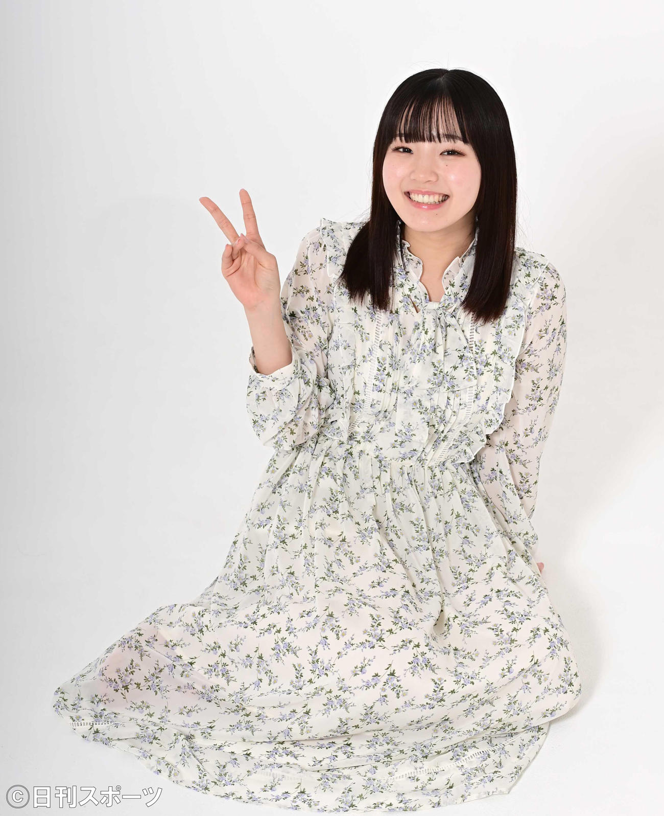 2nd写真集「Metamorphose 2.0」を発売中の花咲ひより（撮影・小沢裕）
