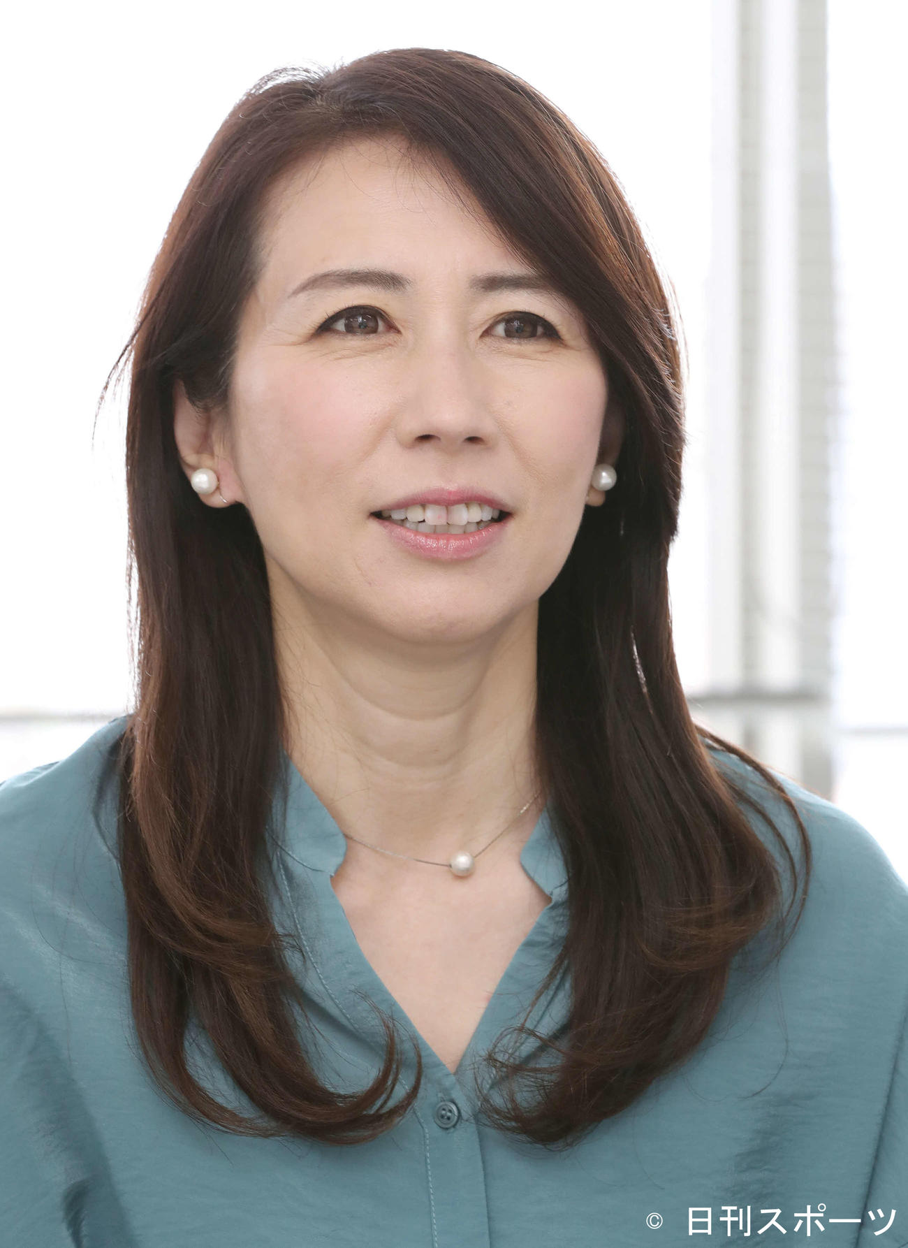 インタビューに答える堀井美香アナウンサー（撮影・丹羽敏通）