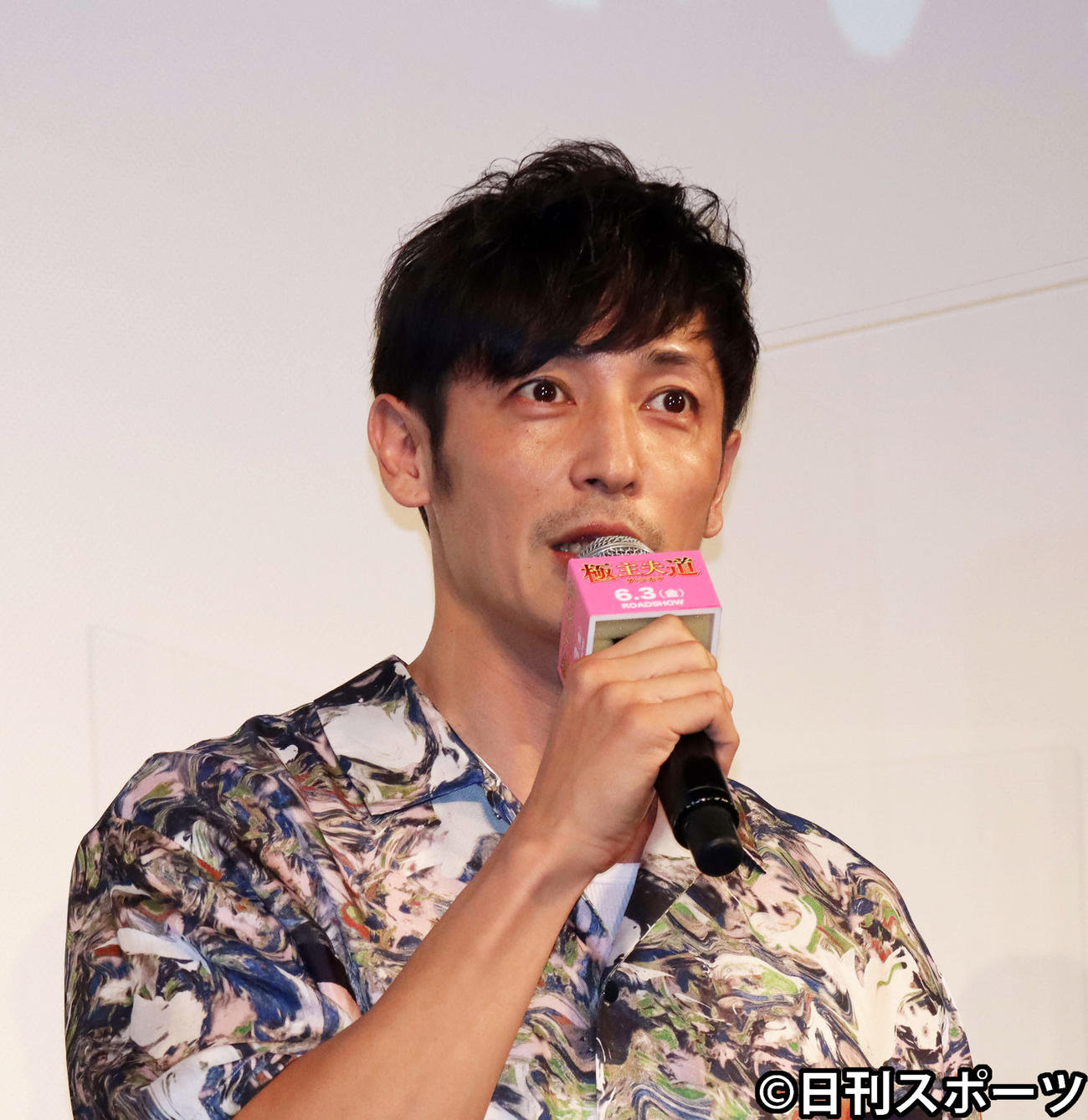 映画「極主夫道　ザ・シネマ」の試写会であいさつする玉木宏（撮影・小林千穂）