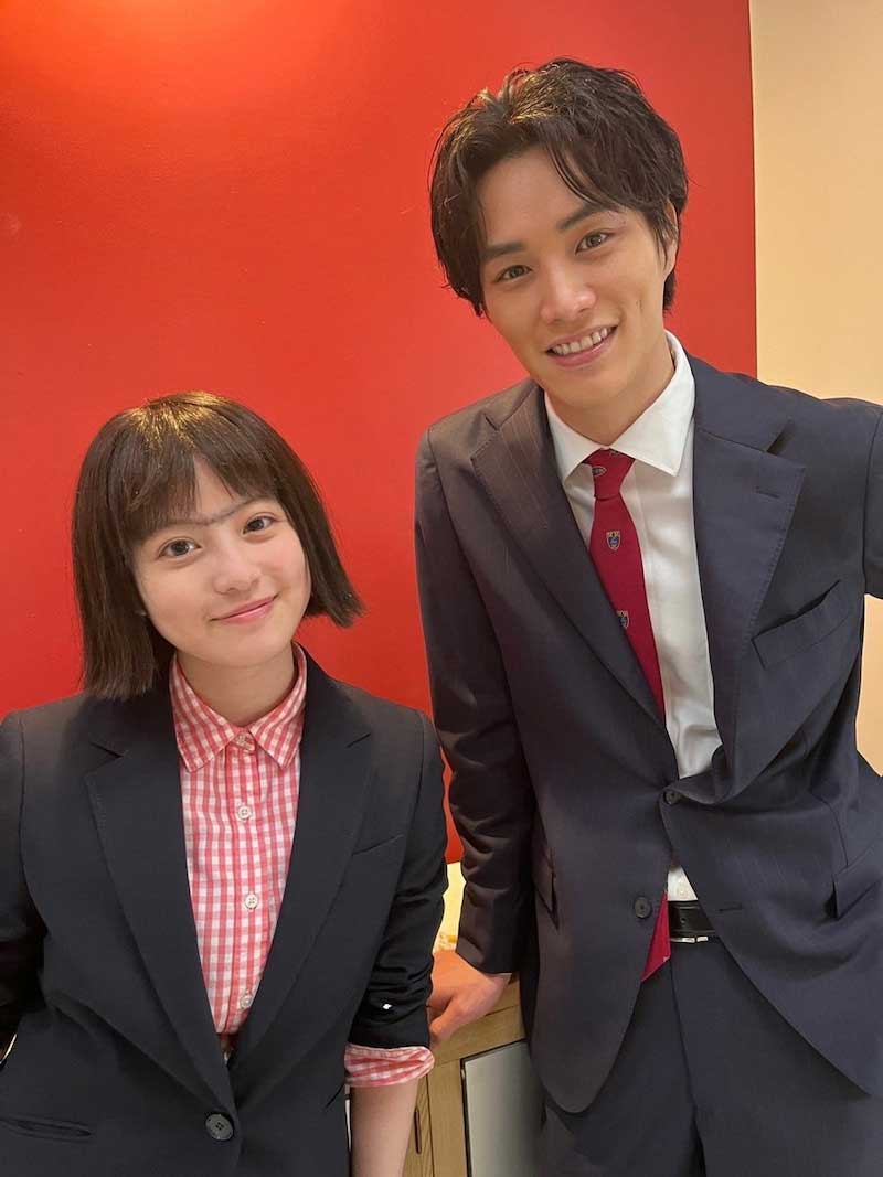 眉毛つながっちゃった麻理鈴！今田美桜（左）と劇団EXILEの鈴木伸之（悪女（わる）～働くのがカッコ悪いなんて誰が言った？～ オフィシャルブログより）