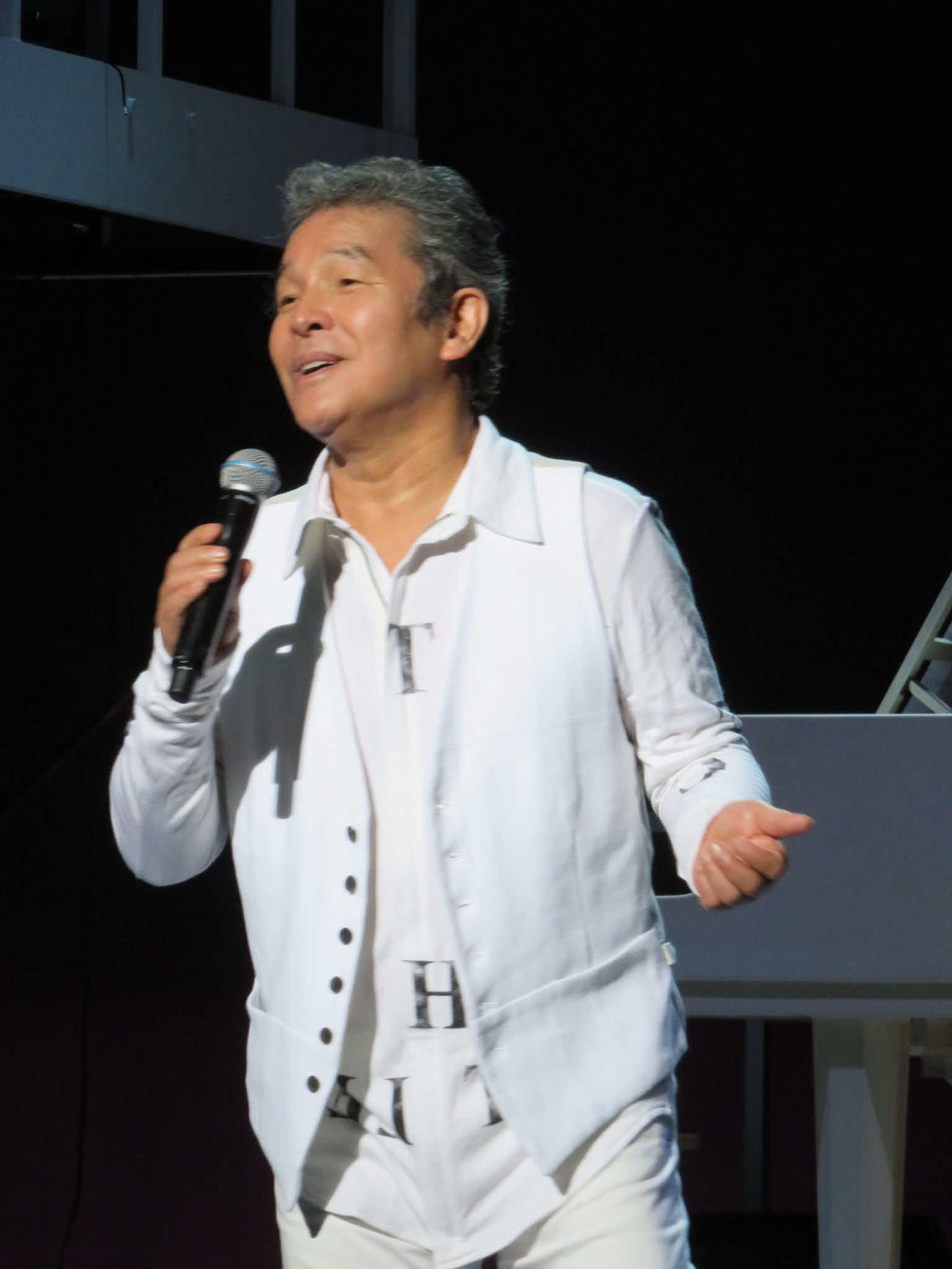 公演「ぼくたちの音を楽しむ～いずみたくと中村八大の歌物語～」に出演する
