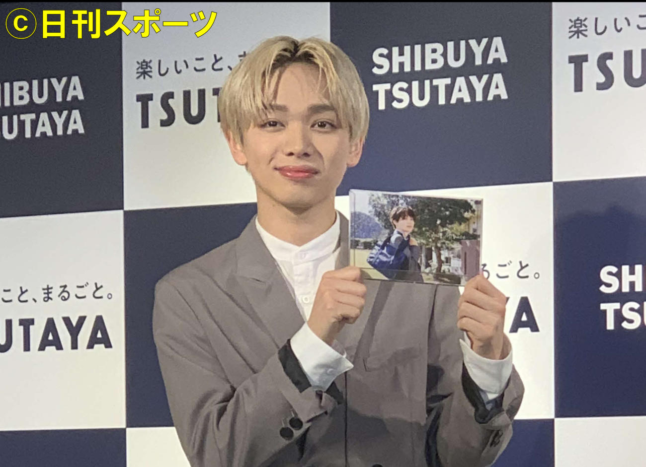 カレンダー発売イベントを行った宮世琉弥