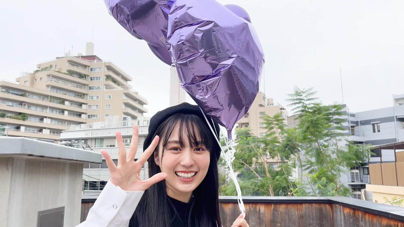 乃木坂46賀喜遥香ファースト写真集「まっさら」の公式ツイッターで公開されたショット