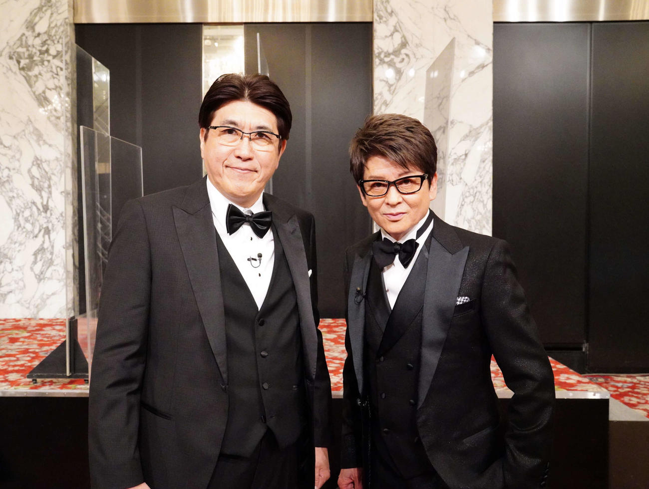 同い年の石橋貴明（左）と哀川翔（C）AbemaTV, Inc.