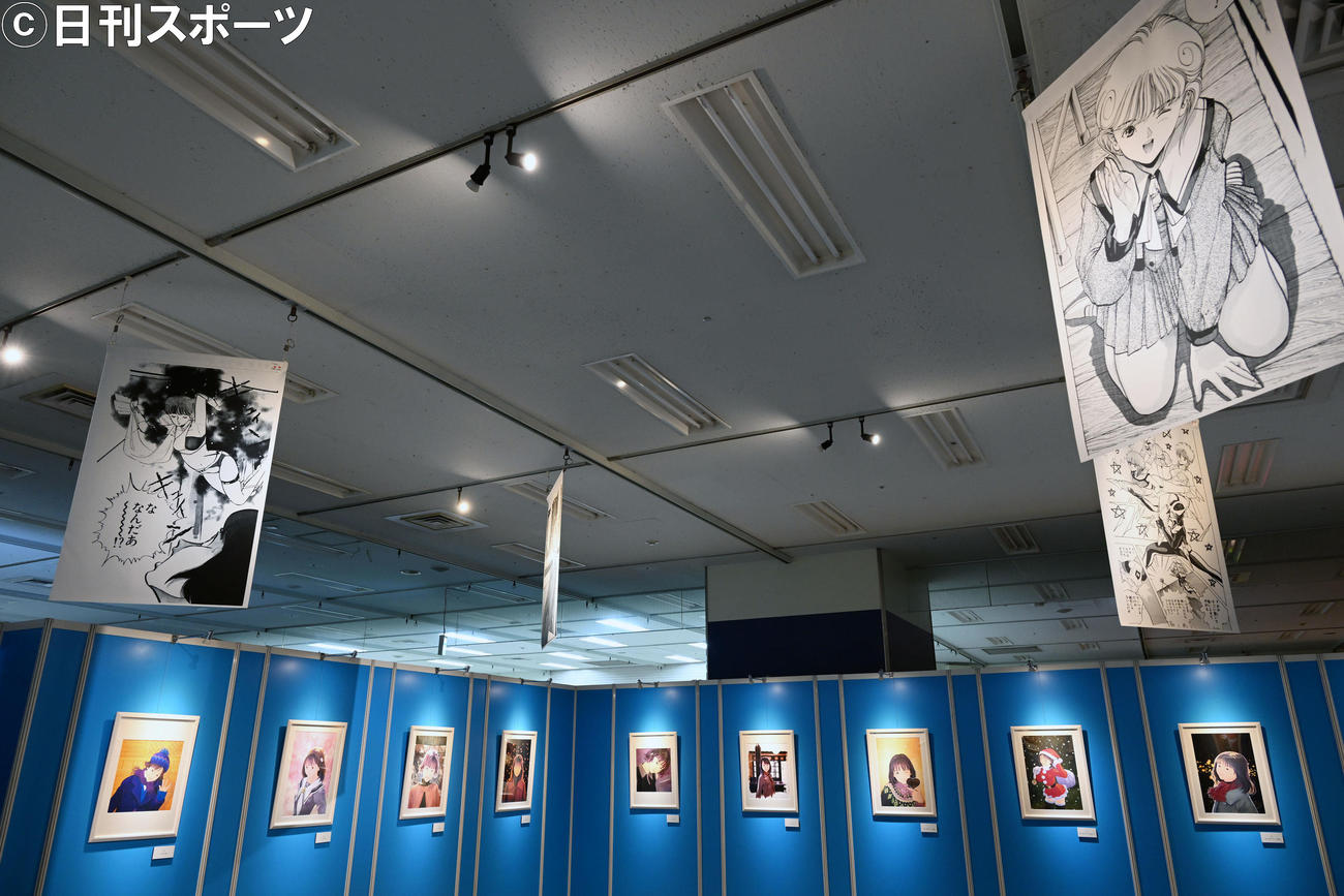 展示されている桂正和氏の作品（撮影・滝沢徹郎）