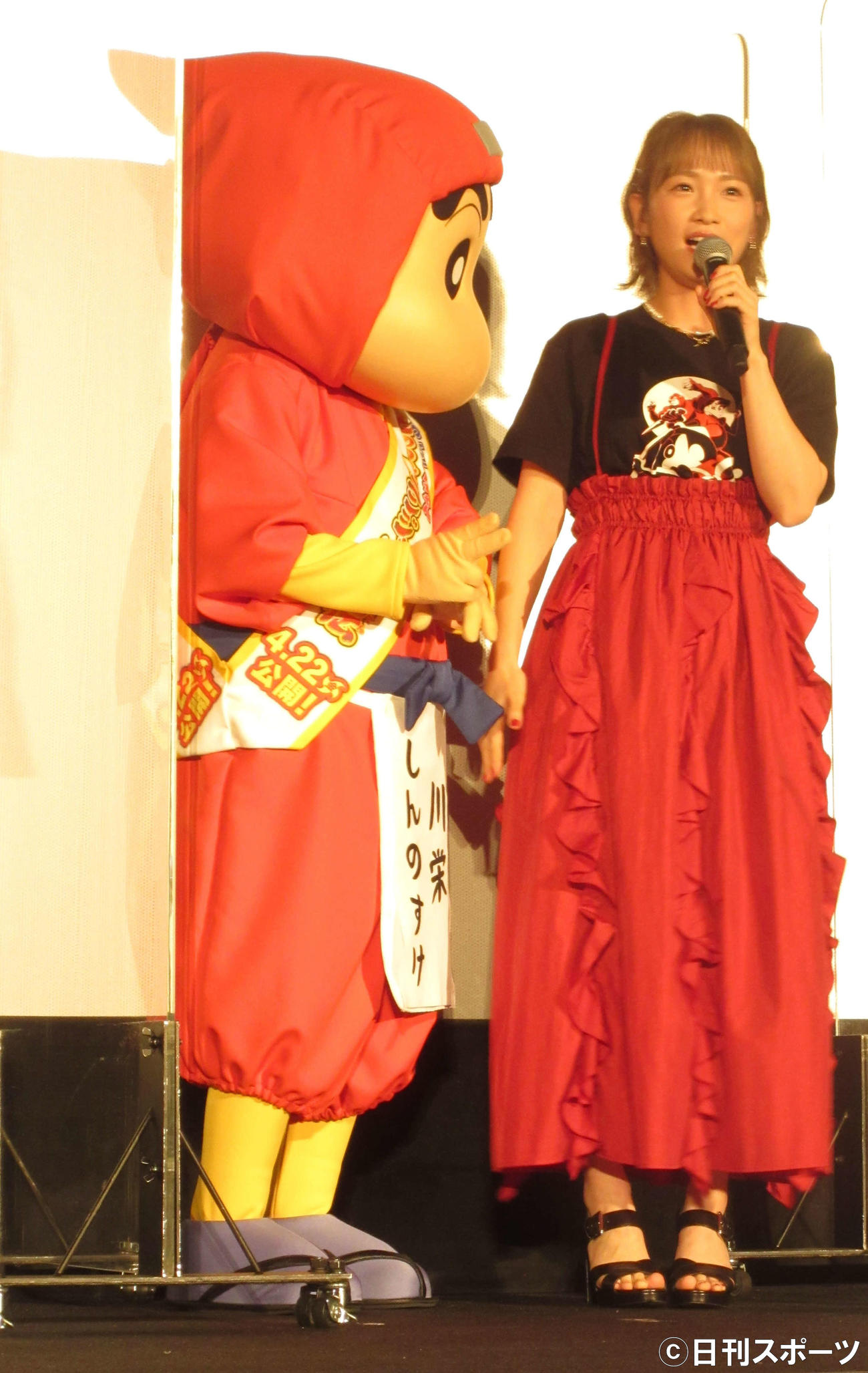 「映画クレヨンしんちゃん　もののけニンジャ珍風伝」大ヒット御礼舞台あいさつでしんのすけに告白される川栄李奈（撮影・加藤理沙）
