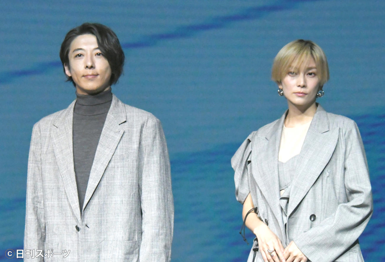 「インビジブル」で共演する高橋一生（左）と柴咲コウ（2022年3月撮影）
