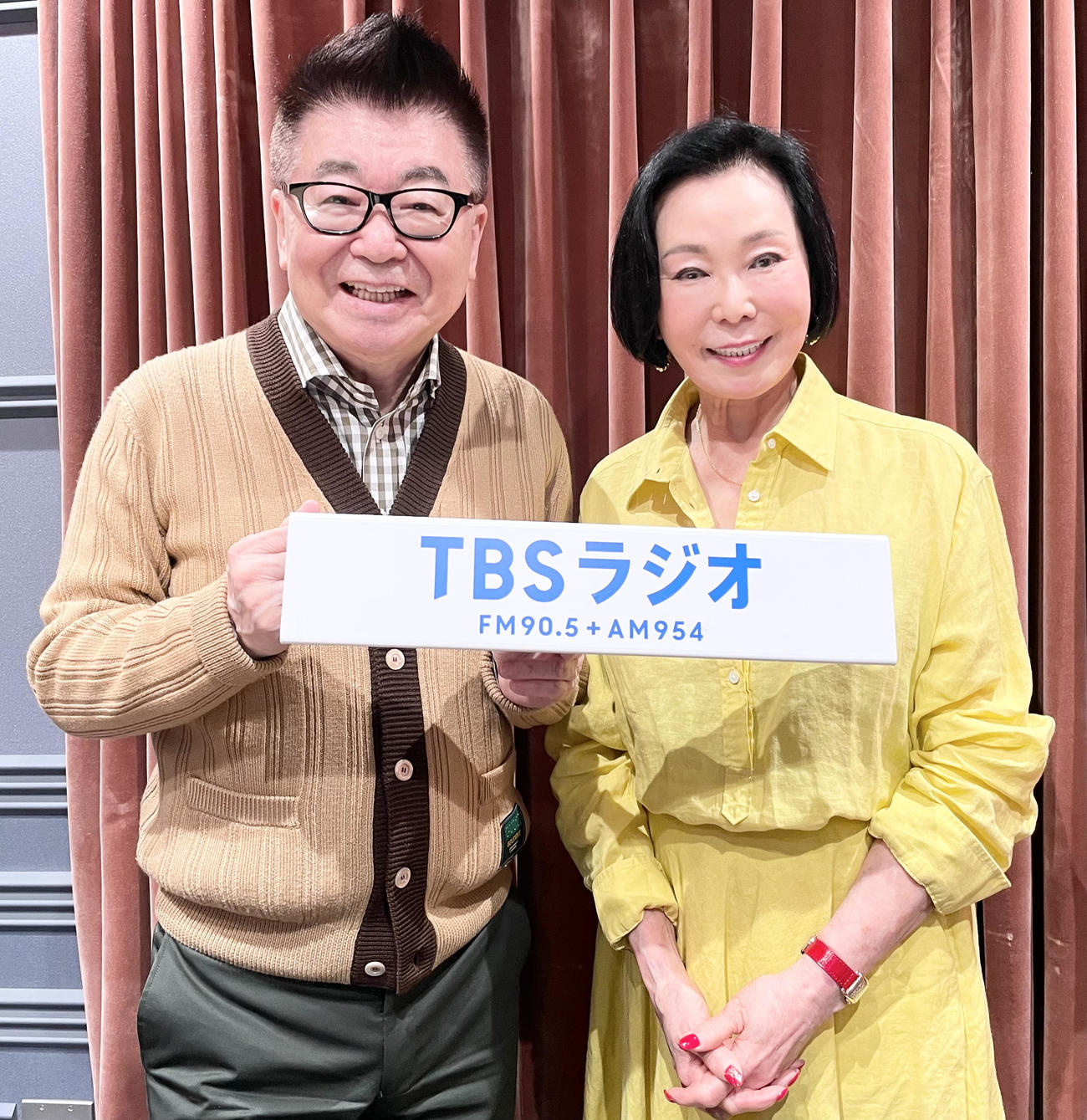 生島ヒロシ（左）と藤田紀子