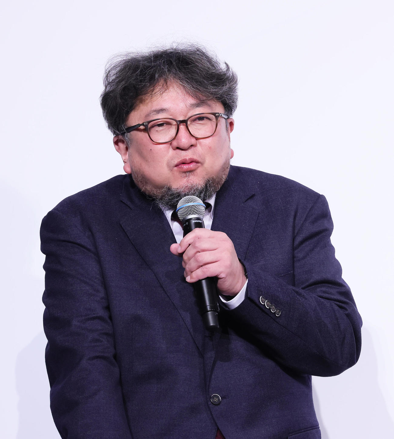 完成報告会に登壇し、映画について語る樋口真嗣監督（撮影・足立雅史）