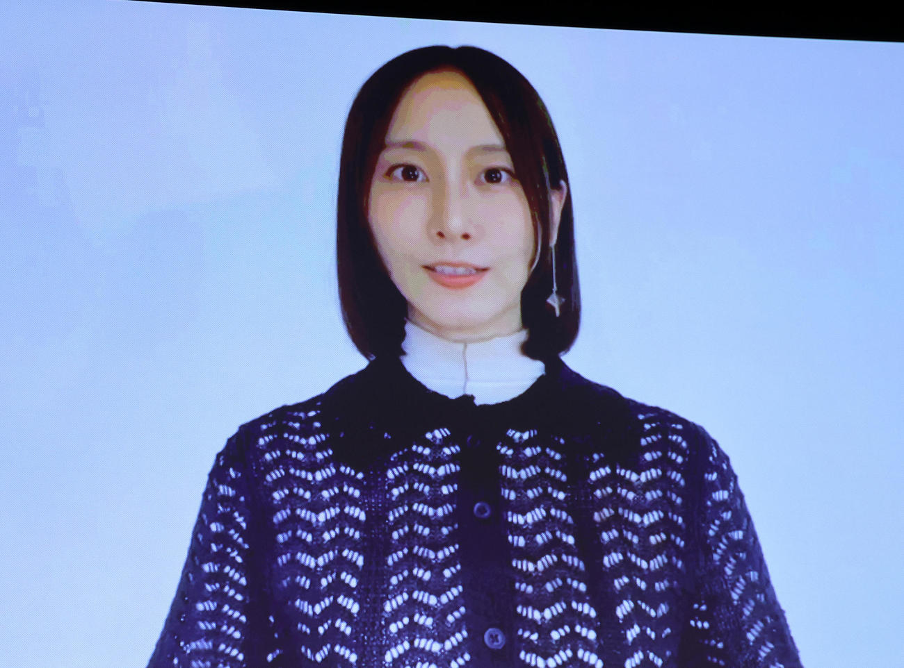 ビデオメッセージを寄せた松井玲奈（撮影・鈴木正人）