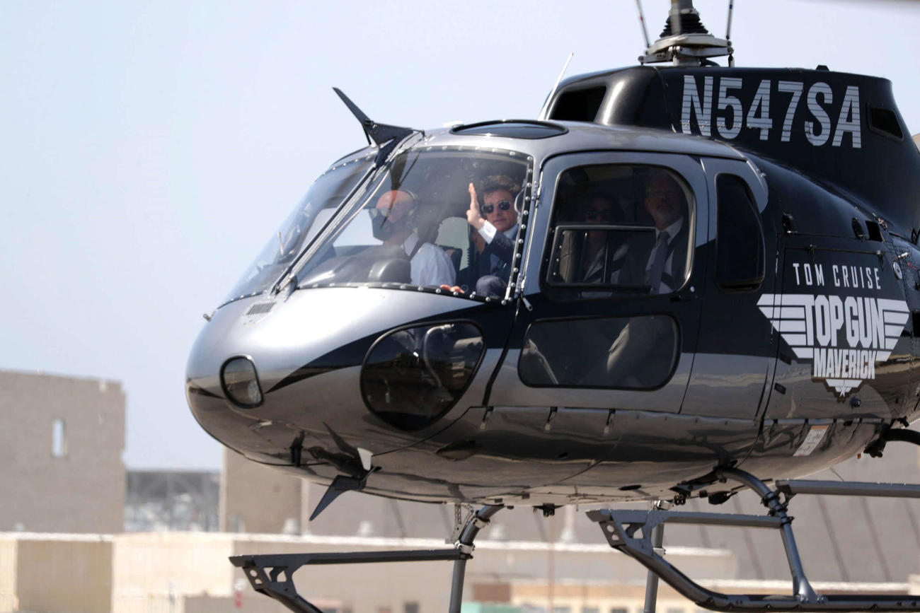 「トップガン　マーヴェリック」グローバルプレミアにヘリコプターに乗って駆けつけたトム・クルーズ「トップガン　マーヴェリック」グローバルプレミアに登場したトム・クルーズ(C)2022 PARAMOUNT PICTURES. CORPORATION ALL RIGHTS RESERVED.