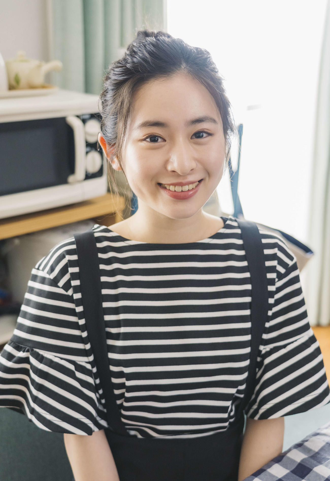 テレビ東京のドラマ「よだれもん家族」に出演中の長谷川百々花