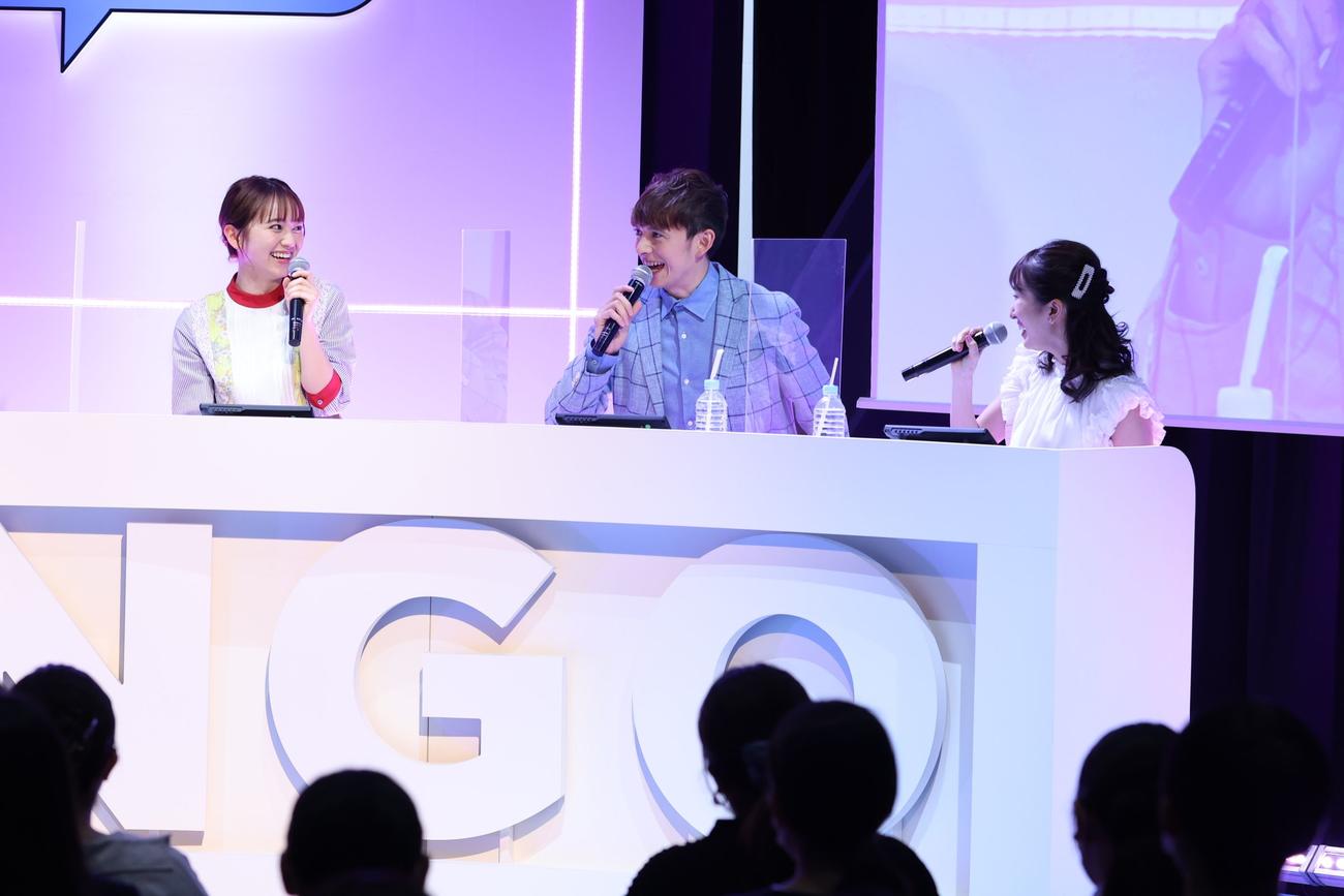 看護の日イベント「かんごちゃんねる」に参加したハリー杉山（中央）と岡田結実（左）