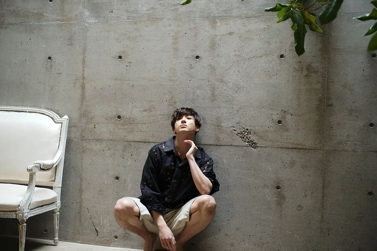 山田裕貴オフィシャルブログにアップした「カッコつけてる」写真