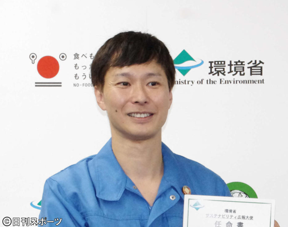「ゴミ清掃芸人」としても知られるマシンガンズ滝沢秀一（2020年10月撮影）