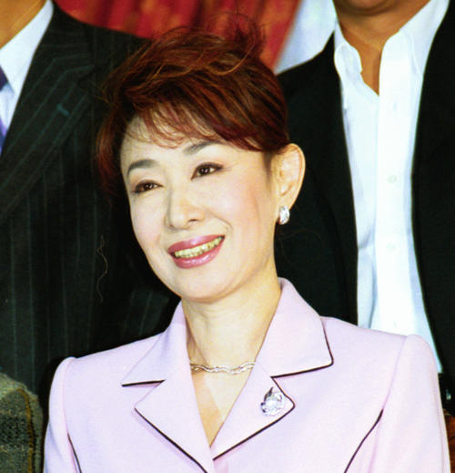 三田佳子