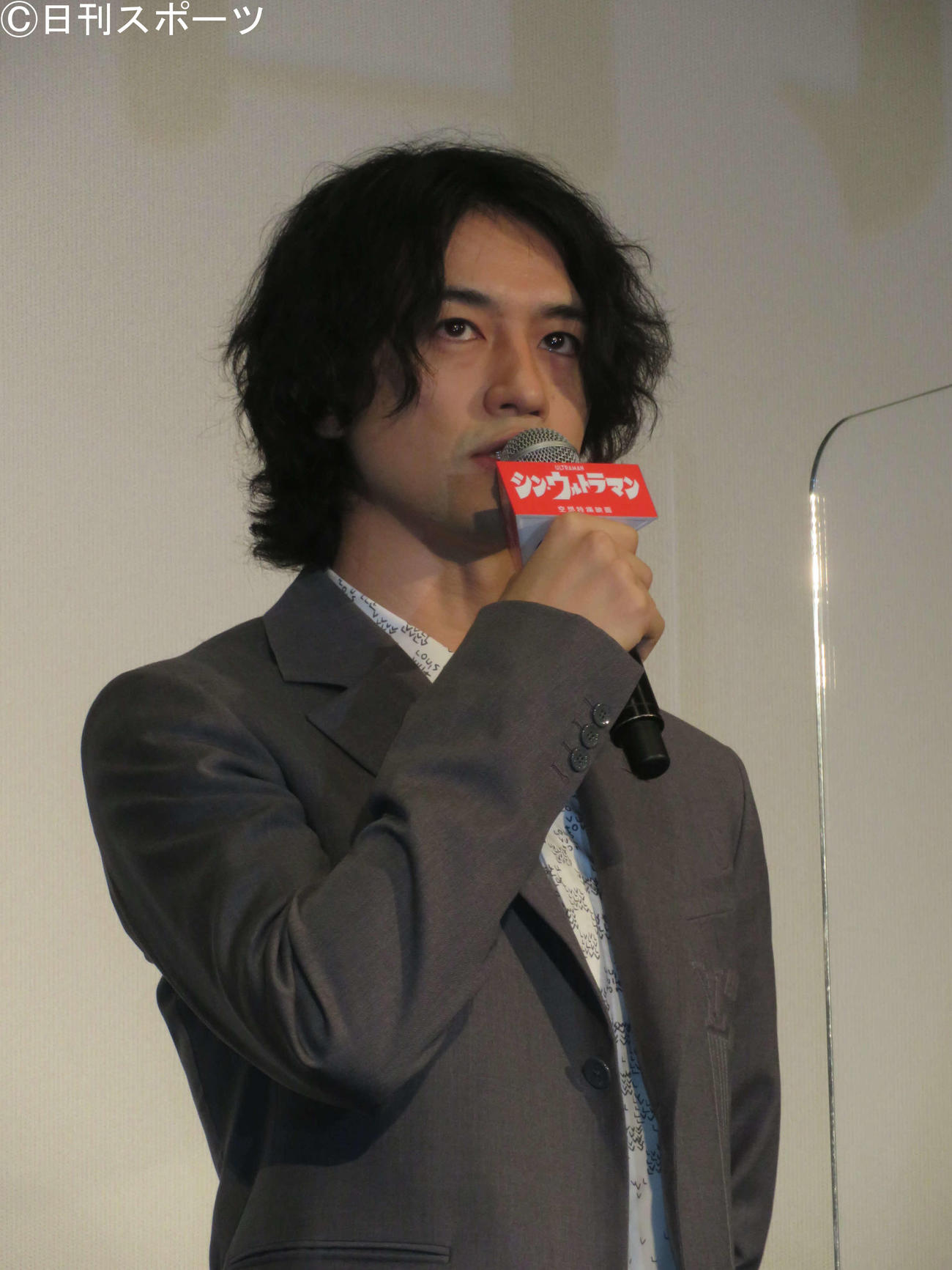 映画「シン・ウルトラマン」初日舞台あいさつに登壇した斎藤工（撮影・村上幸将）