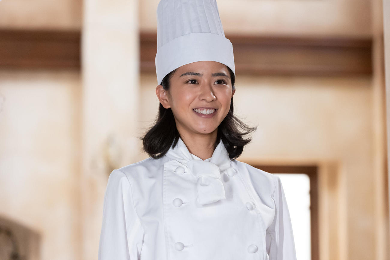 舞台を東京、横浜に移し、料理人修行をスタートさせるヒロイン暢子（黒島結菜）
