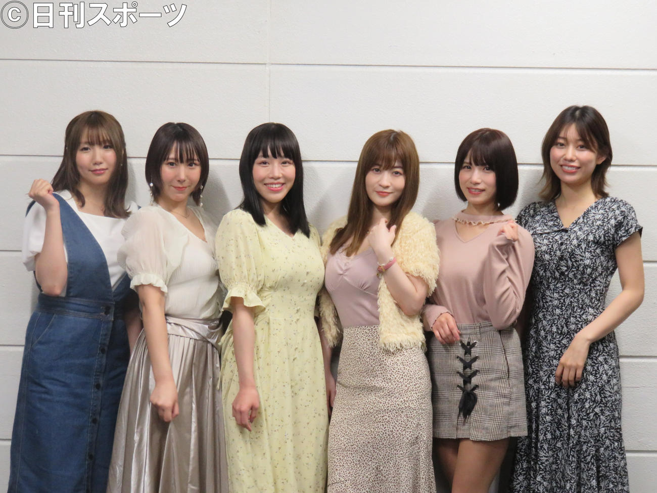 朗読劇「Greif4」に出演するかえるさんチーム（左から）葉月愛梨、日向葵衣、愛萌なの、メイリ、村上りいな、凛咲子