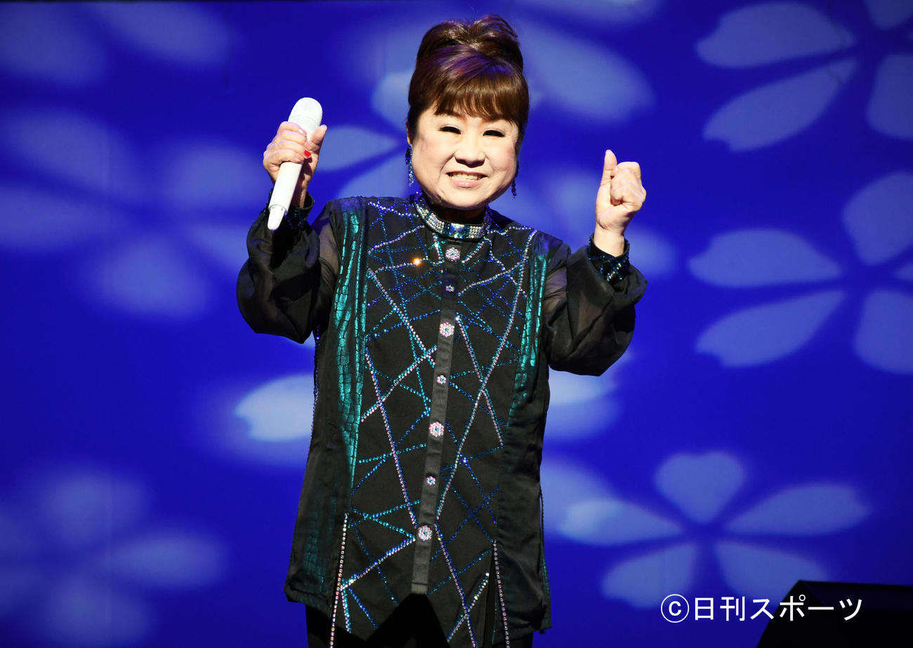 50周年記念コンサートを行った天童よしみ（撮影・大友陽平）