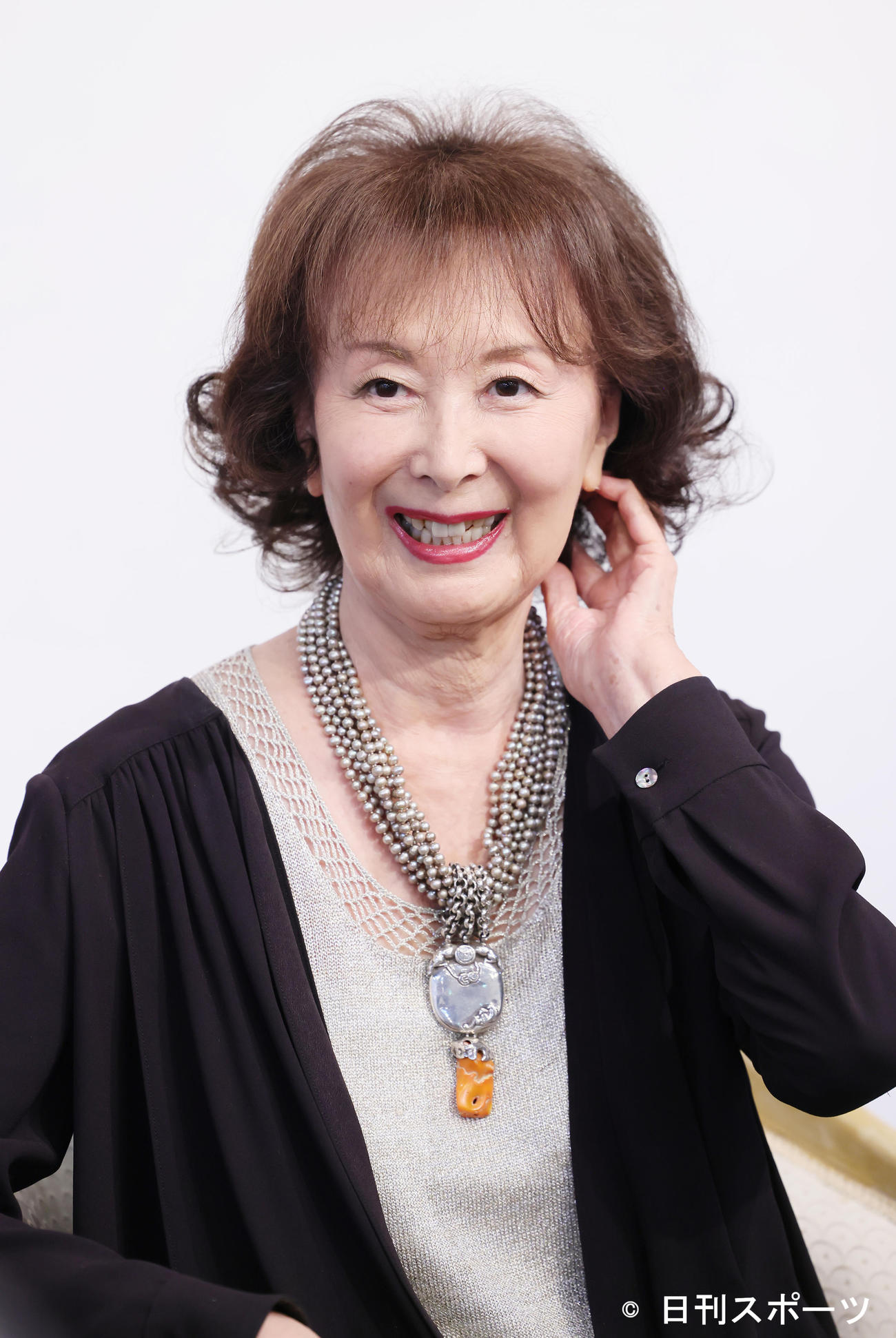 笑顔を見せる岸惠子（撮影・足立雅史）