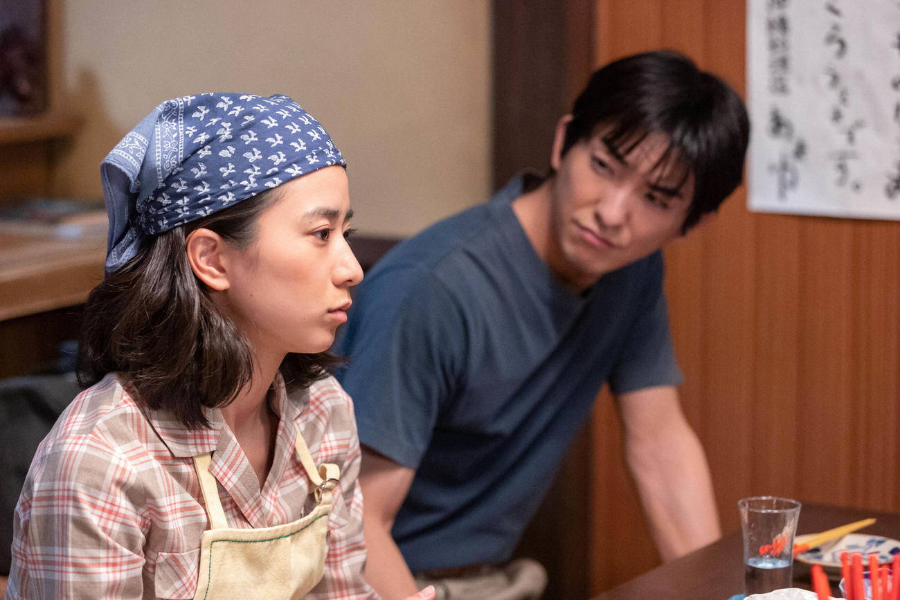 
朝ドラ「ちむどんどん」より。比嘉暢子(左＝黒島結菜)は鶴見で幼なじみの砂川智（前田公輝）と再会した（C）NHK