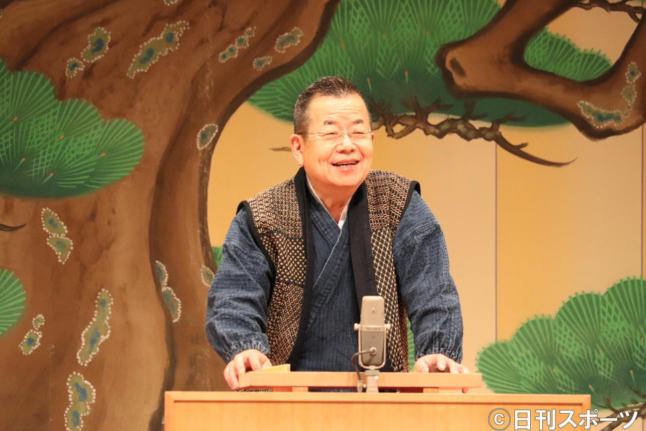 開催発表会見で意気込みを話す桂文珍（撮影・竹本穂乃加）