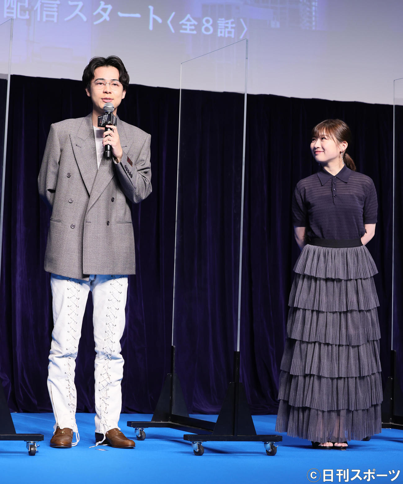 イベントに登壇した成田凌（左）と伊藤沙莉（撮影・足立雅史）