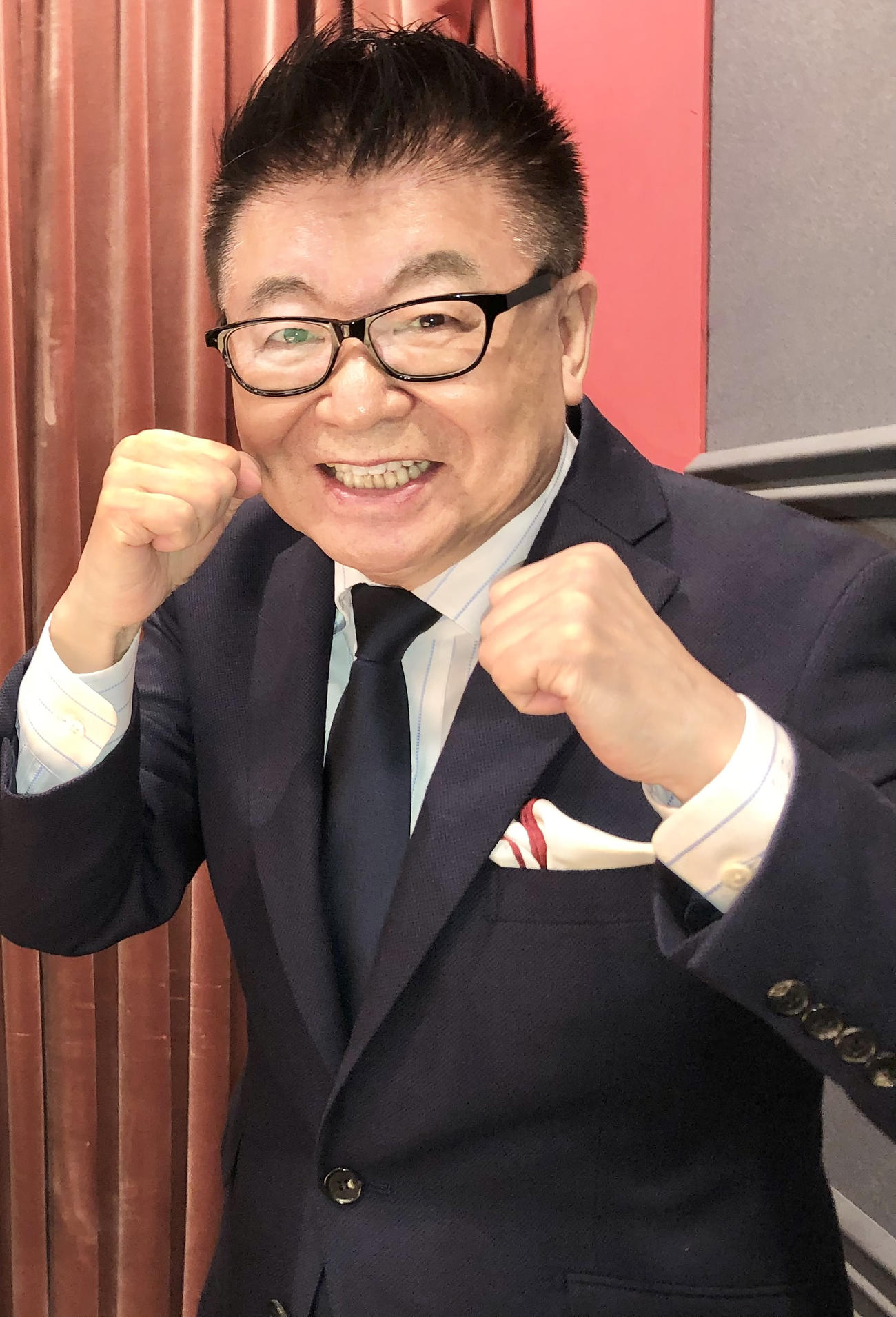 「未来ビジョン研究所」の名誉理事に就任した生島ヒロシ
